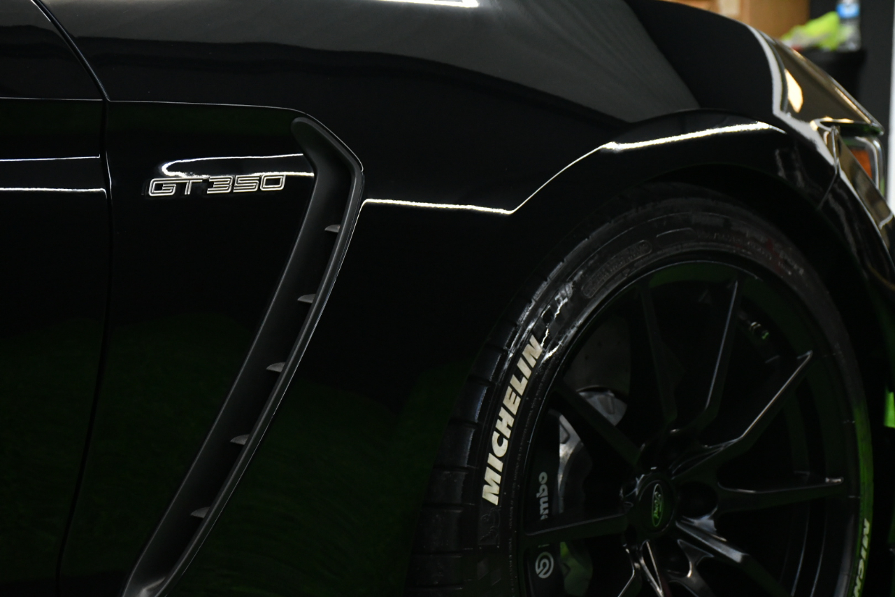 Ford Shelby GT350 Base 2017