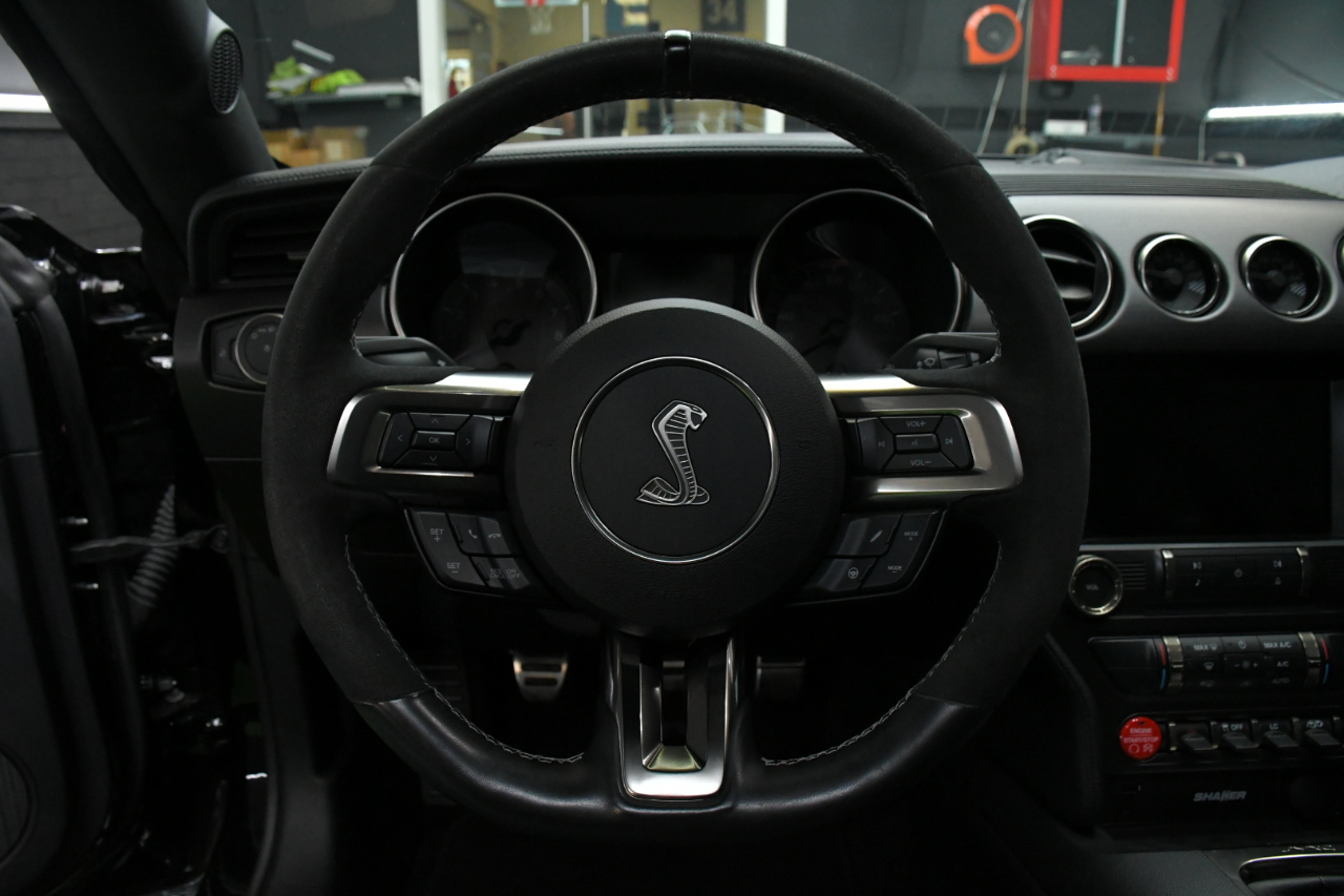 Ford Shelby GT350 Base 2017