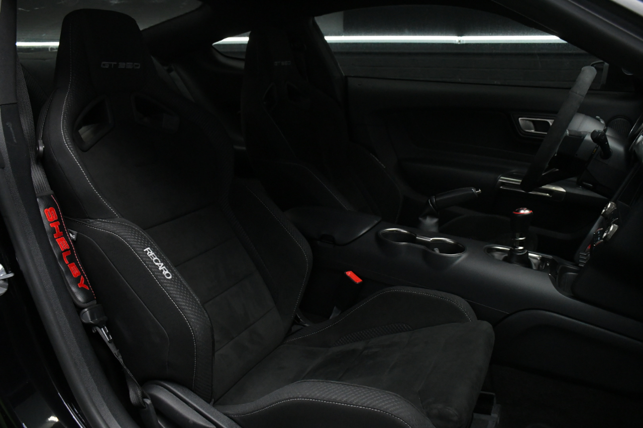 Ford Shelby GT350 Base 2017