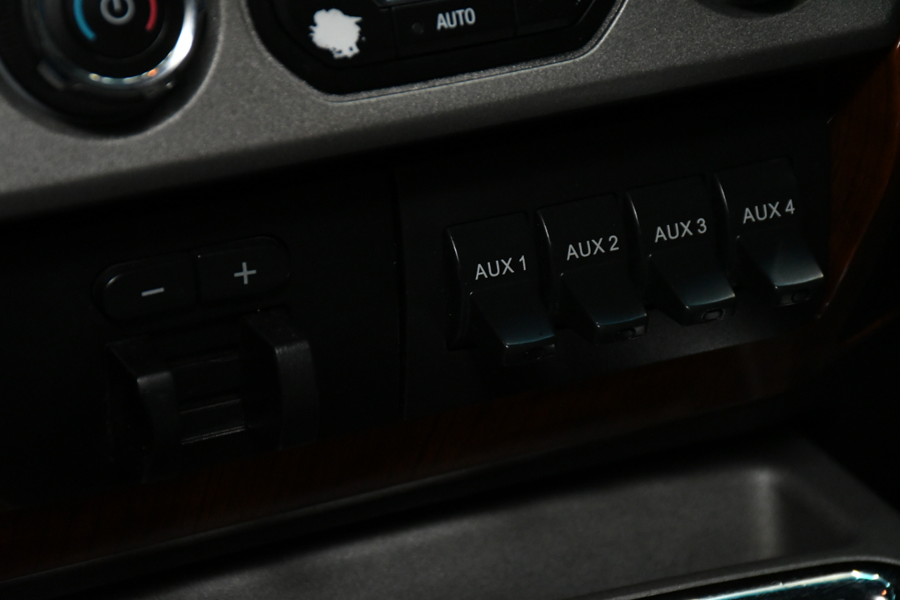 Ford F-350 SD King Ranch Crew Cab Long Bed 4WD 2015