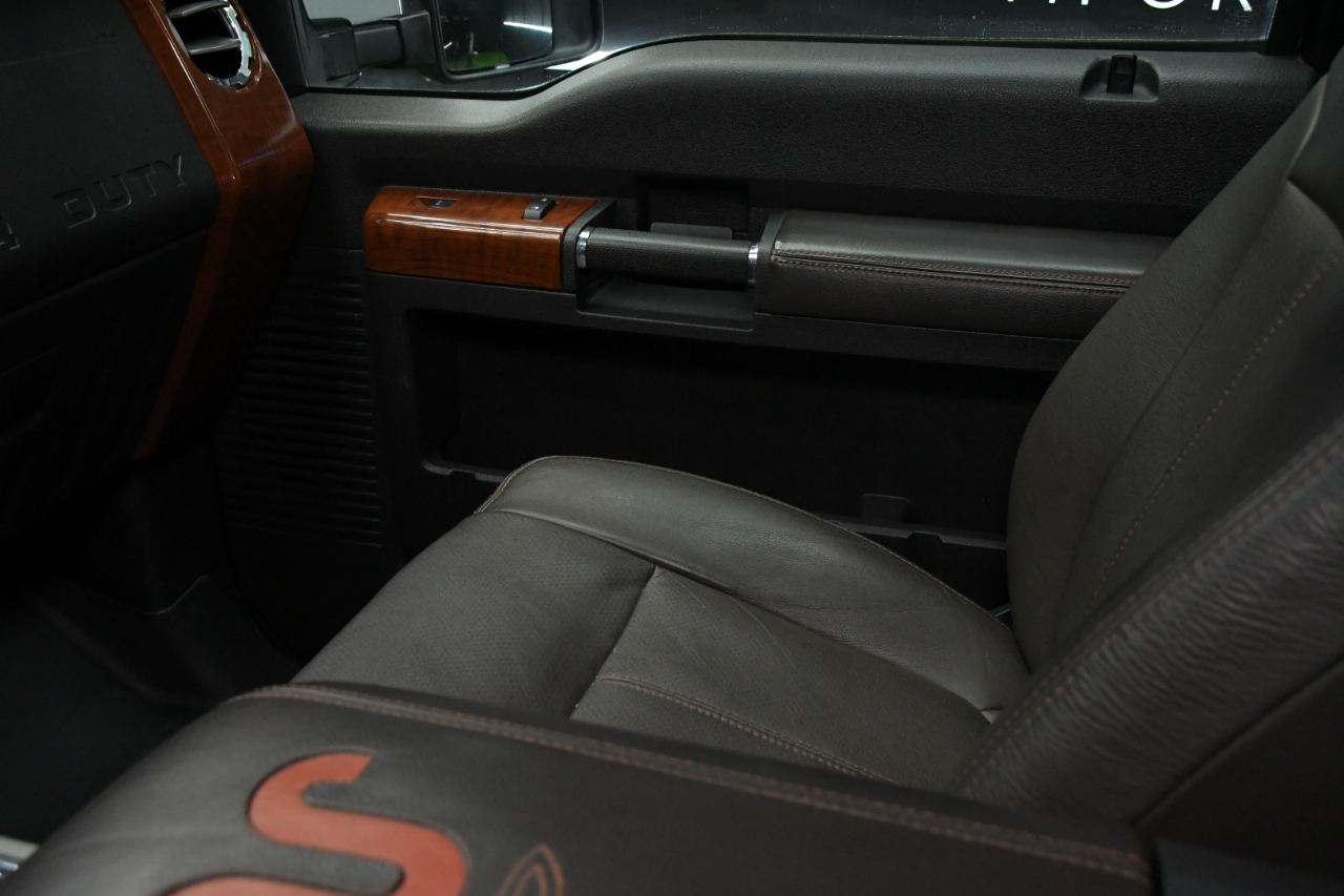 Ford F-350 SD King Ranch Crew Cab Long Bed 4WD 2015