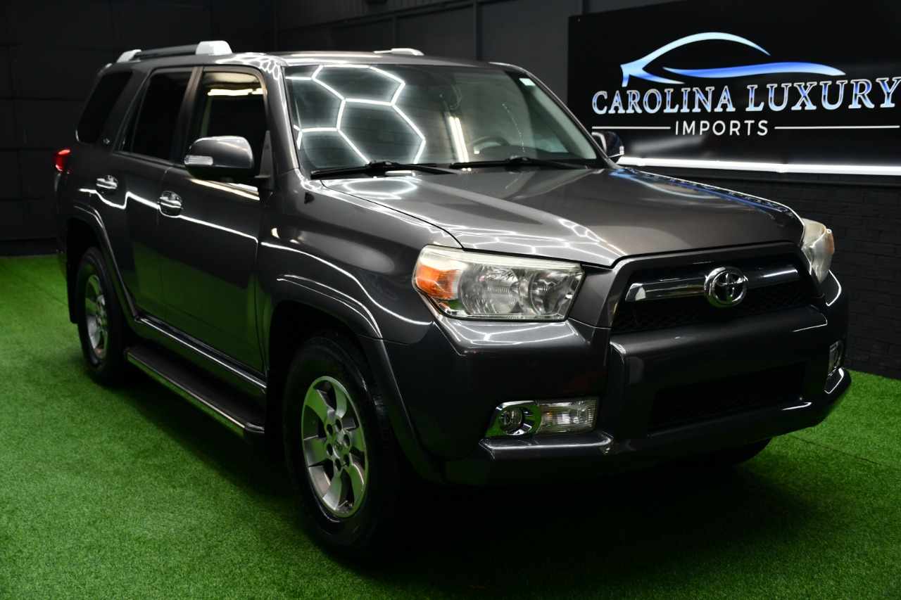 Toyota 4Runner SR5 2WD 2013