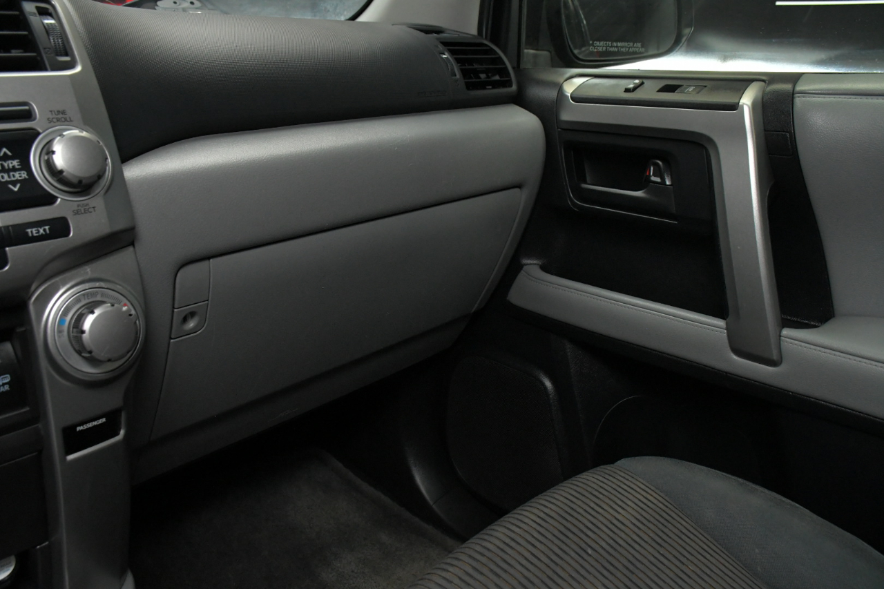 Toyota 4Runner SR5 2WD 2013