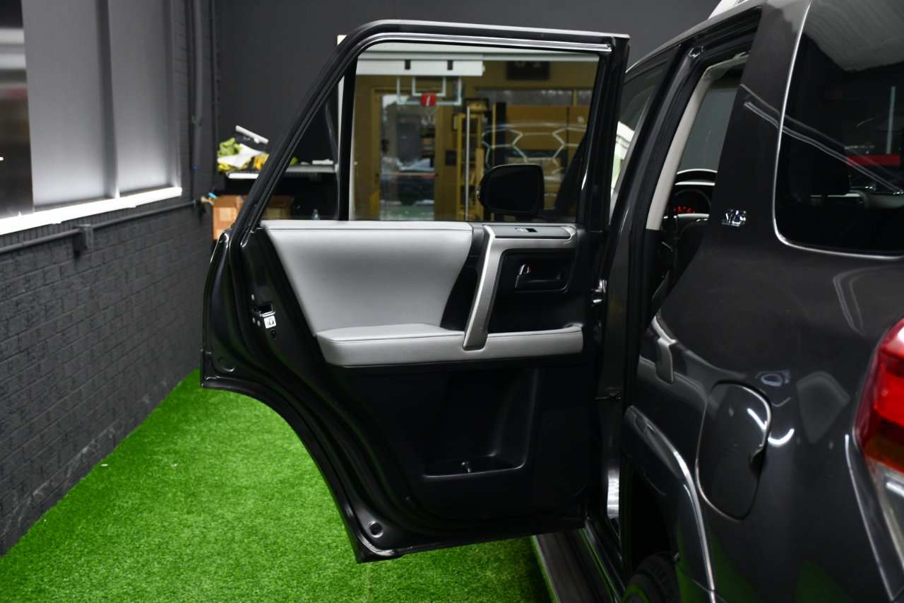 Toyota 4Runner SR5 2WD 2013