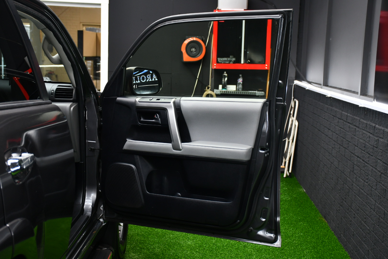 Toyota 4Runner SR5 2WD 2013