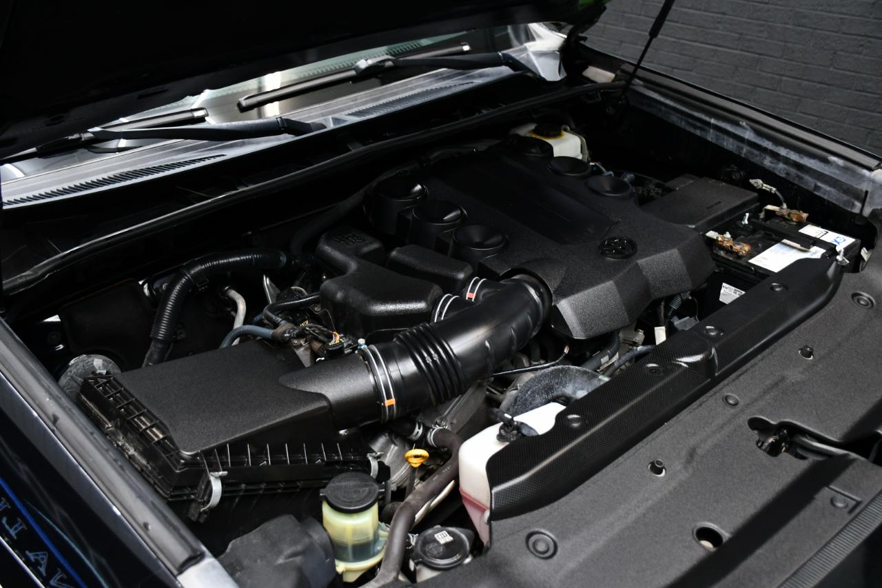 Toyota 4Runner SR5 2WD 2015