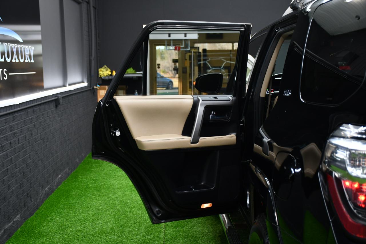 Toyota 4Runner SR5 2WD 2015