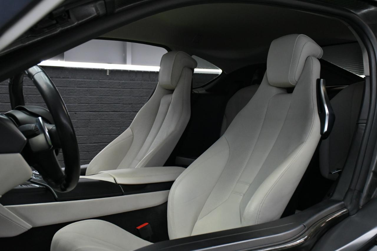 BMW i8 2D Coupe 2016