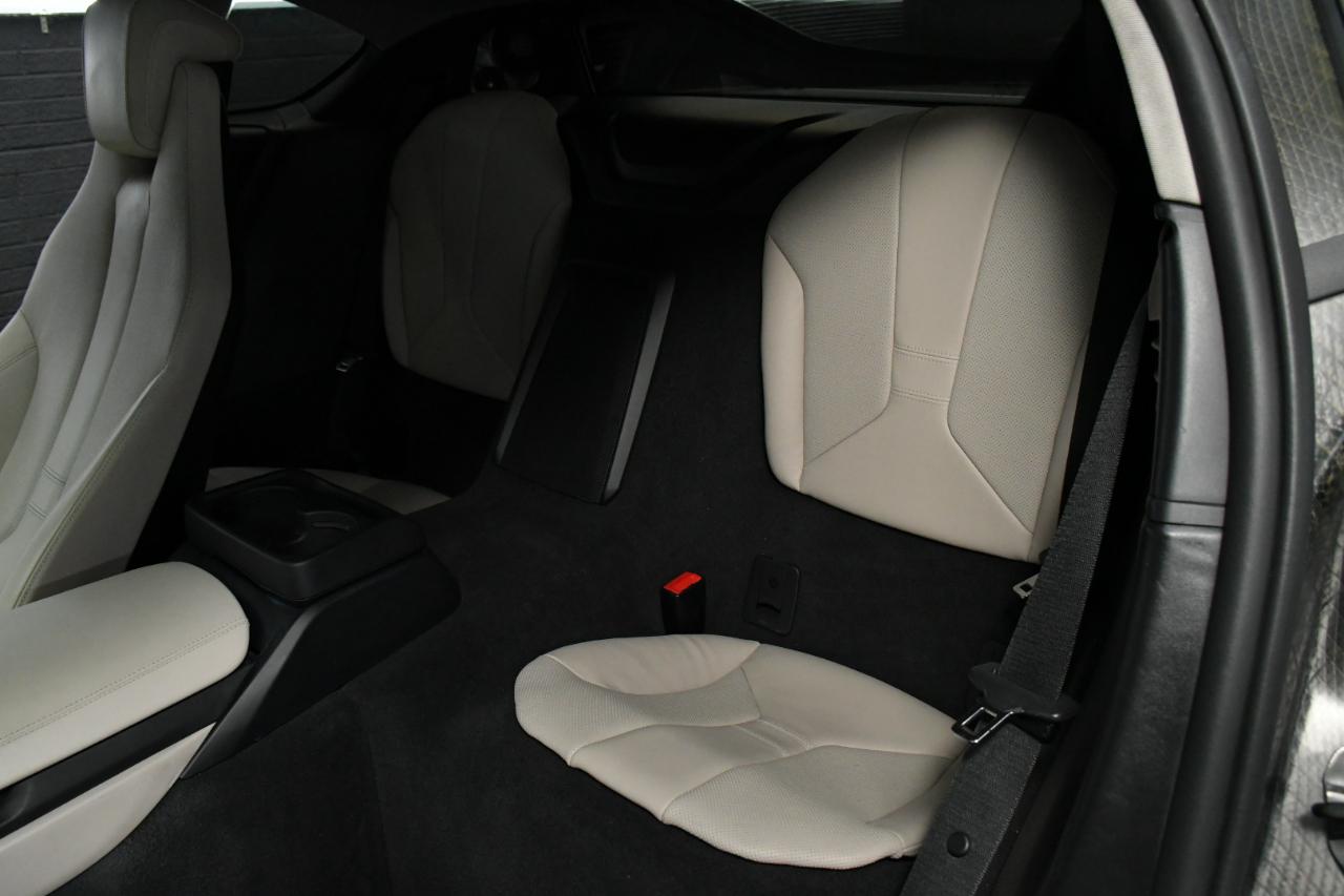 BMW i8 2D Coupe 2016