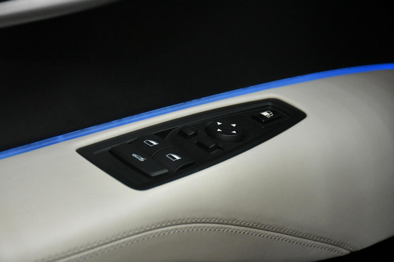 BMW i8 2D Coupe 2016