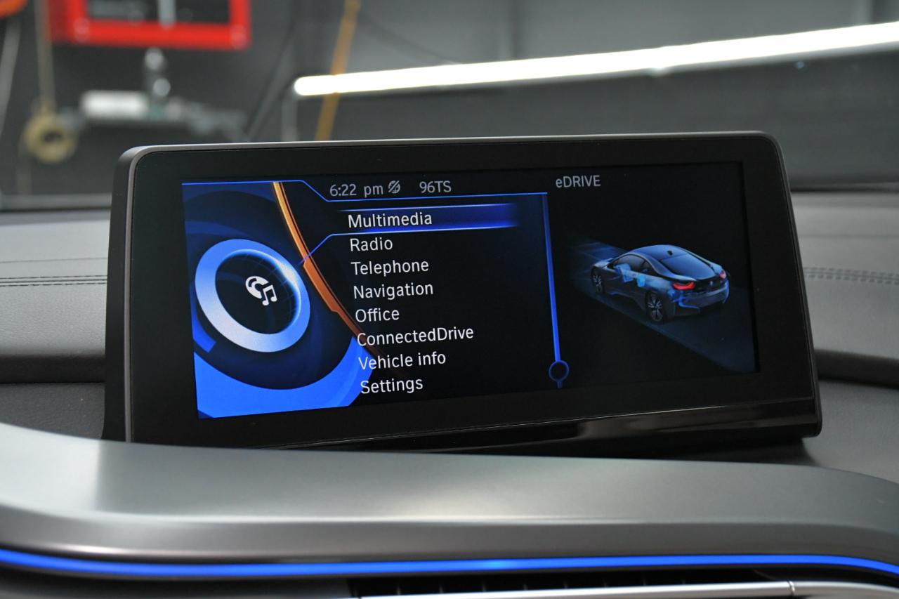 BMW i8 2D Coupe 2016