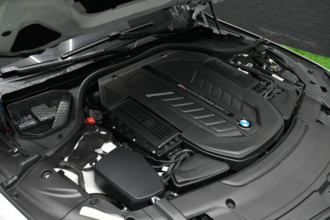 BMW 7-Series M760i xDrive 2018