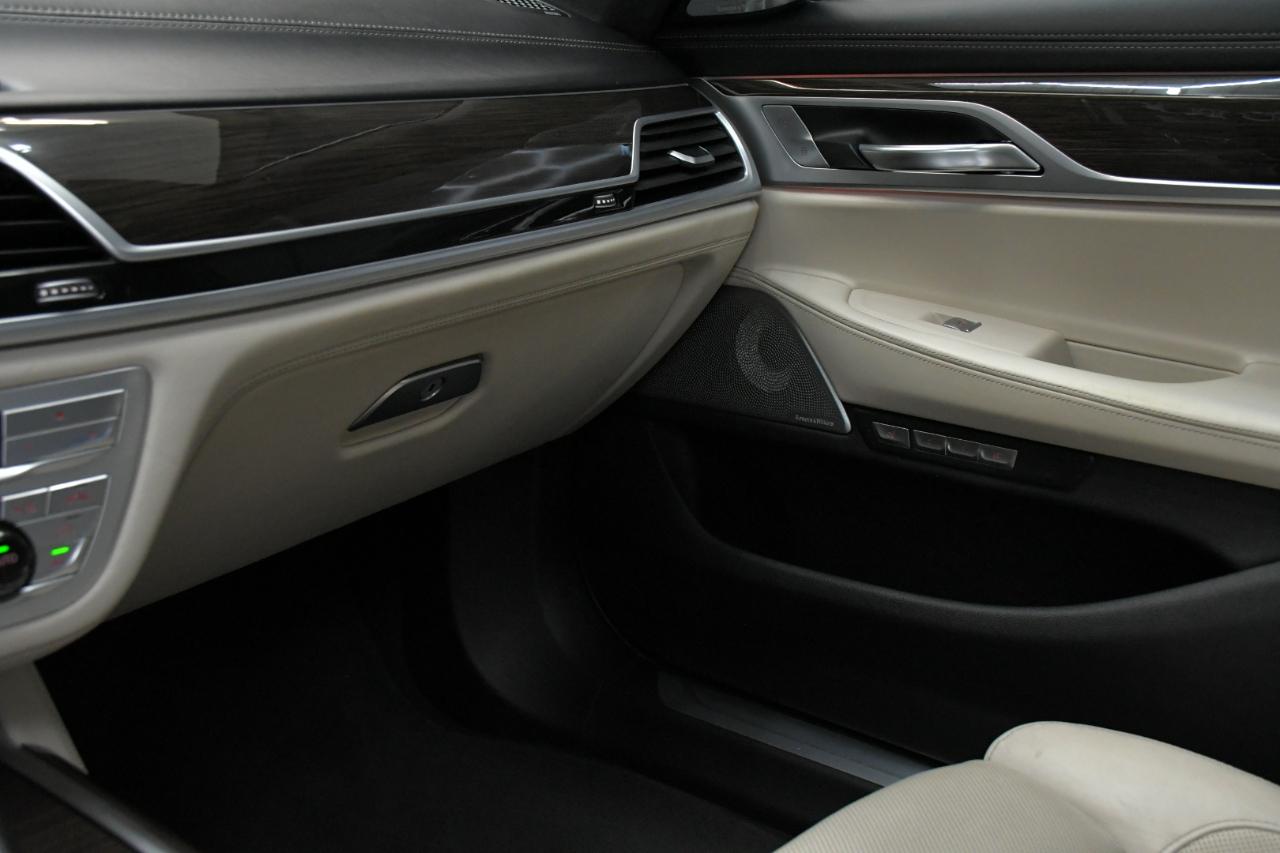 BMW 7-Series M760i xDrive 2018
