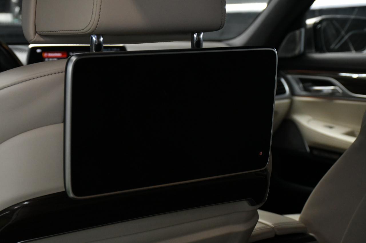 BMW 7-Series M760i xDrive 2018