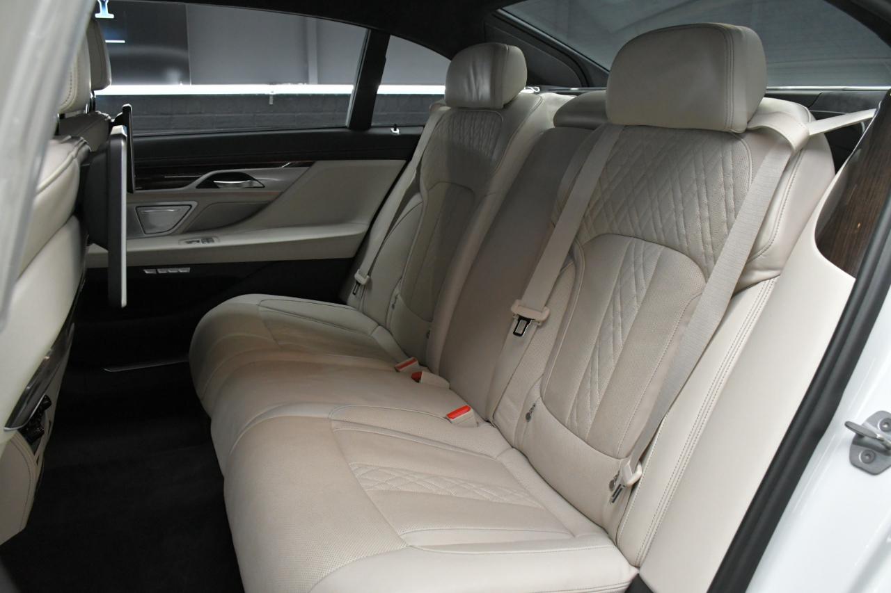 BMW 7-Series M760i xDrive 2018