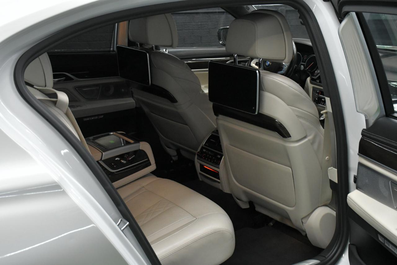 BMW 7-Series M760i xDrive 2018