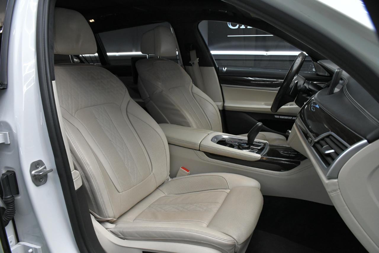 BMW 7-Series M760i xDrive 2018