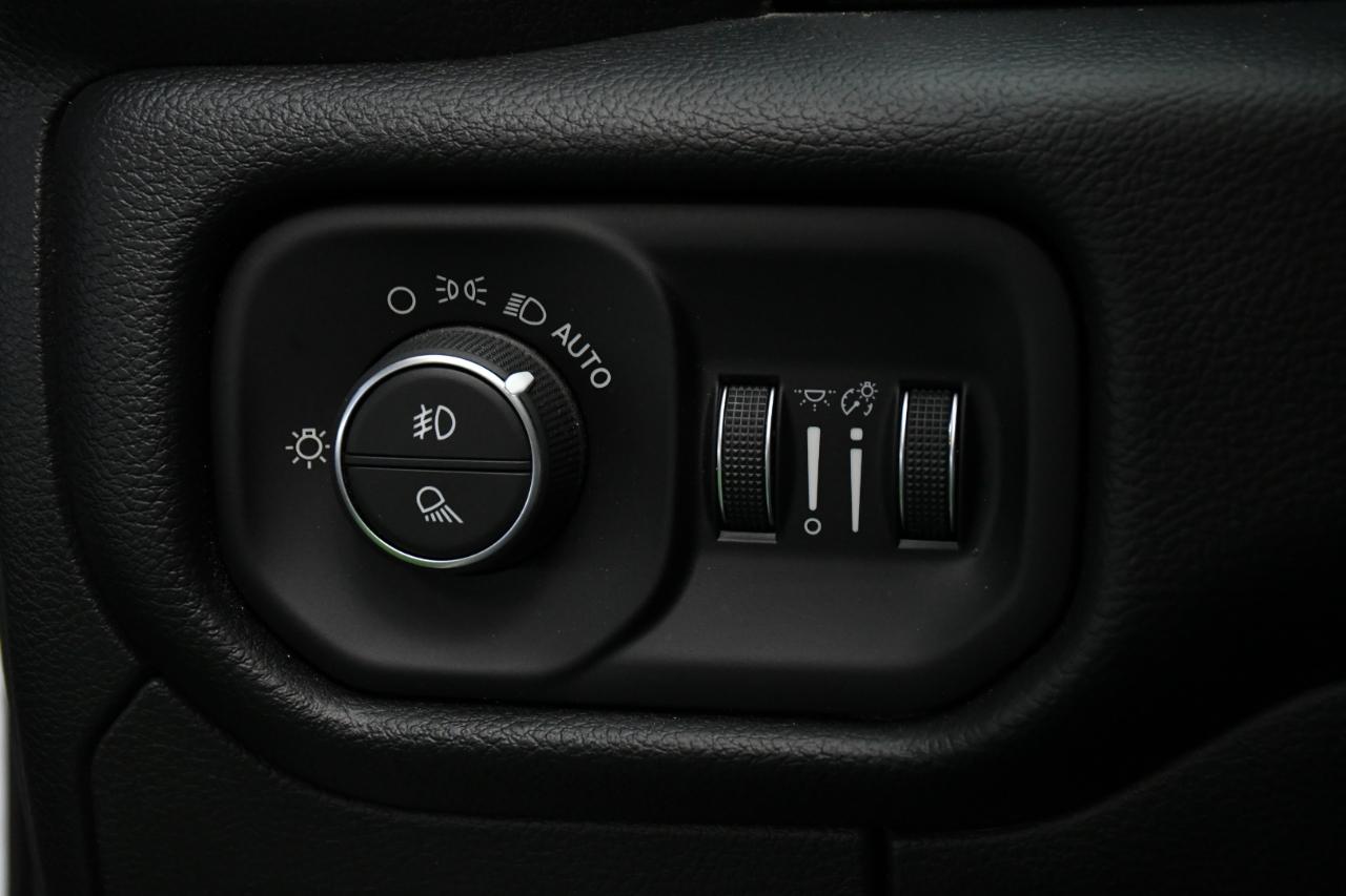 RAM 1500 Big Horn Crew Cab SWB 4WD 2019