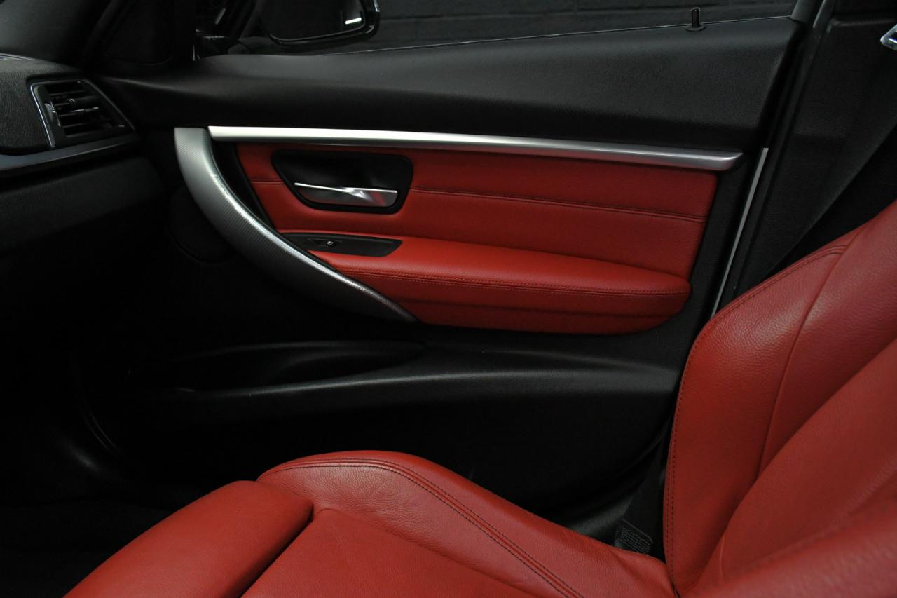 BMW 3-Series 330e iPerformance Sedan 2018