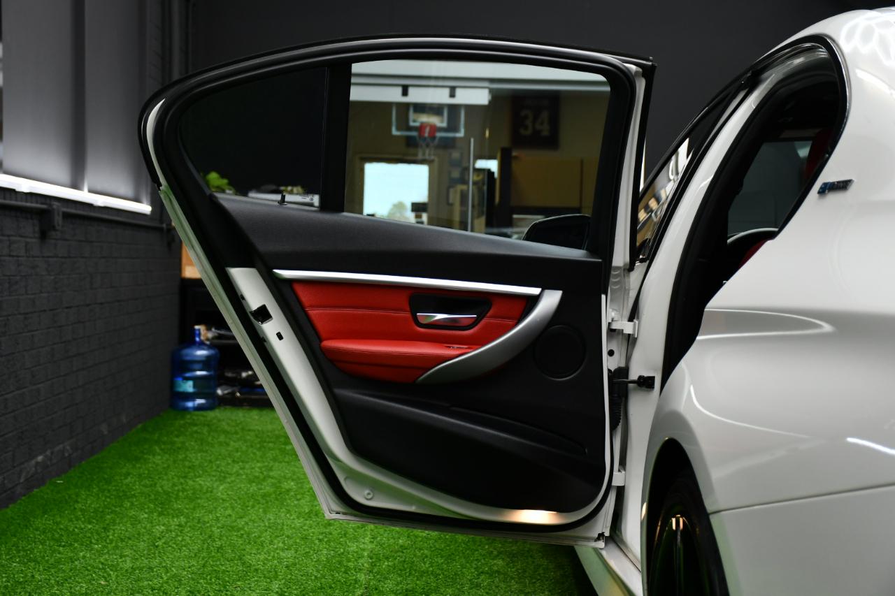 BMW 3-Series 330e iPerformance Sedan 2018