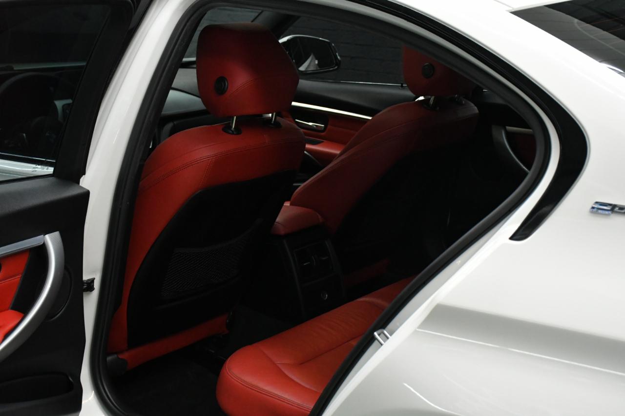 BMW 3-Series 330e iPerformance Sedan 2018