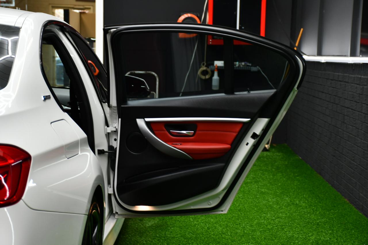 BMW 3-Series 330e iPerformance Sedan 2018