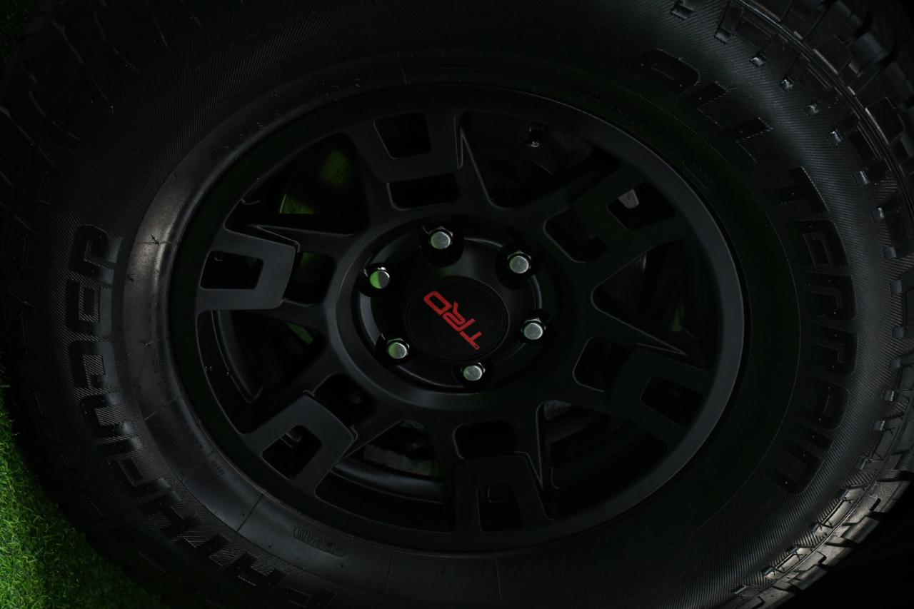 Toyota 4Runner TRD Pro 4D SUV 4WD V6 2016