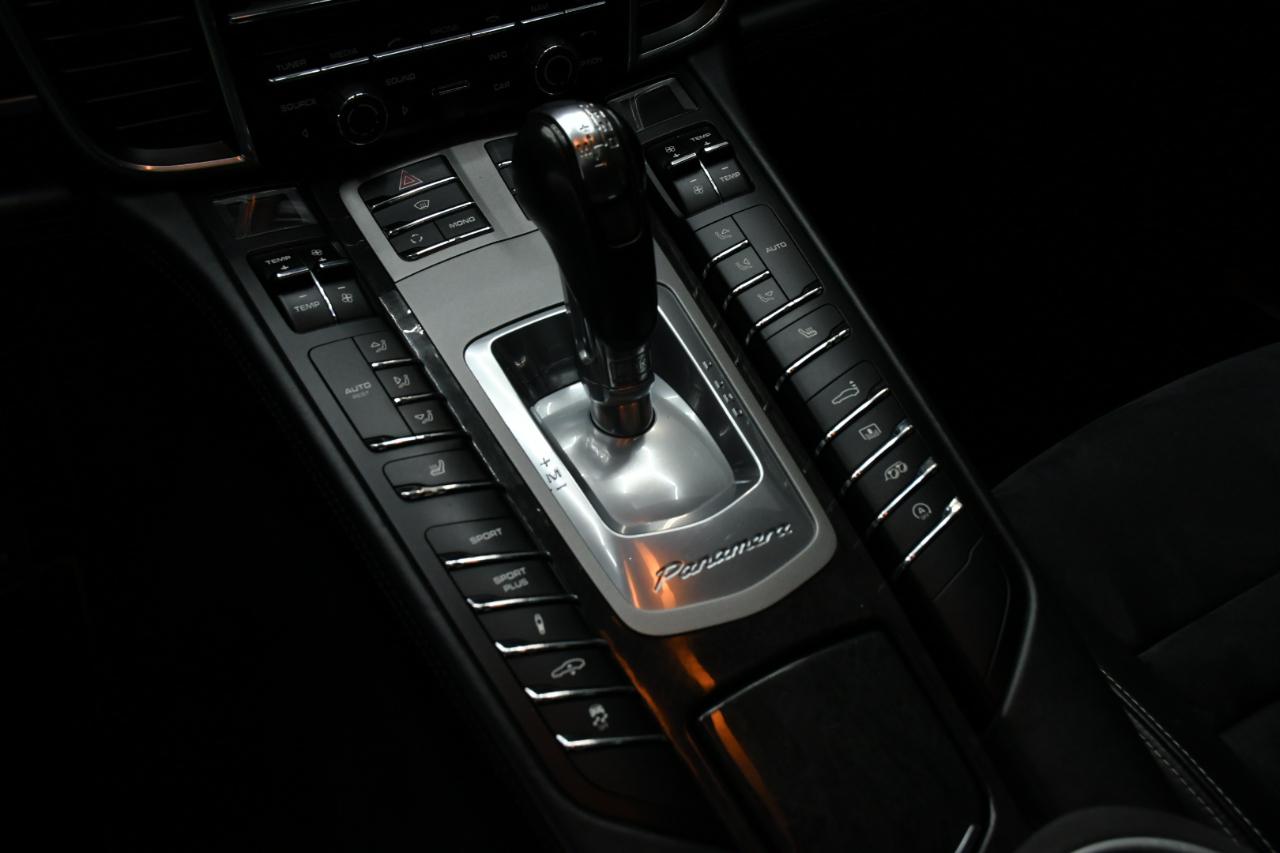 Porsche Panamera GTS 2013