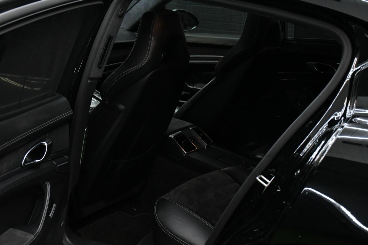 Porsche Panamera GTS 2013