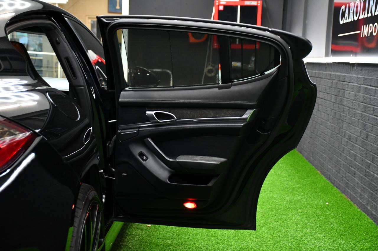 Porsche Panamera GTS 2013