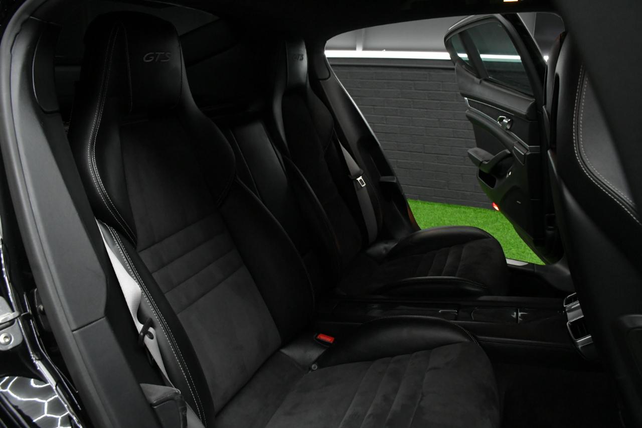 Porsche Panamera GTS 2013