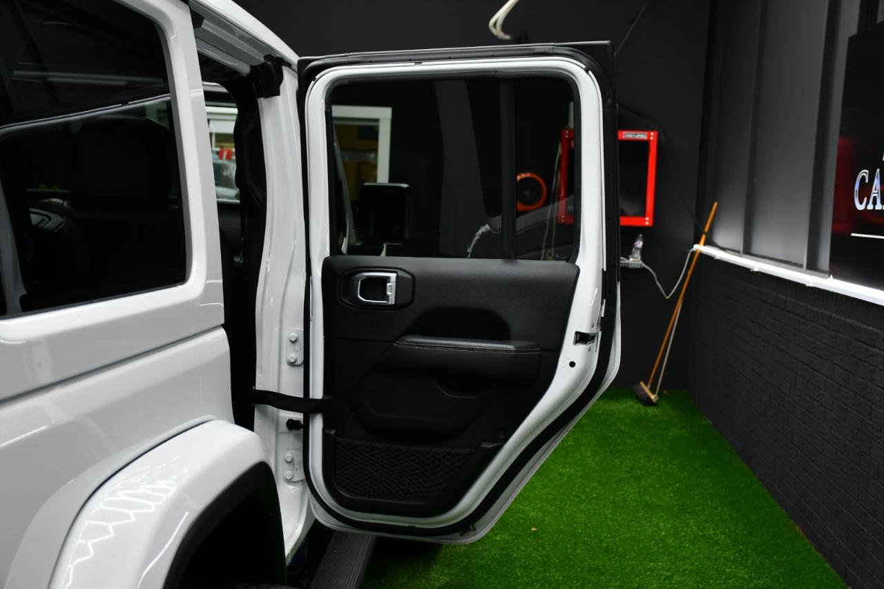 Jeep Wrangler Unlimited Sahara 2018