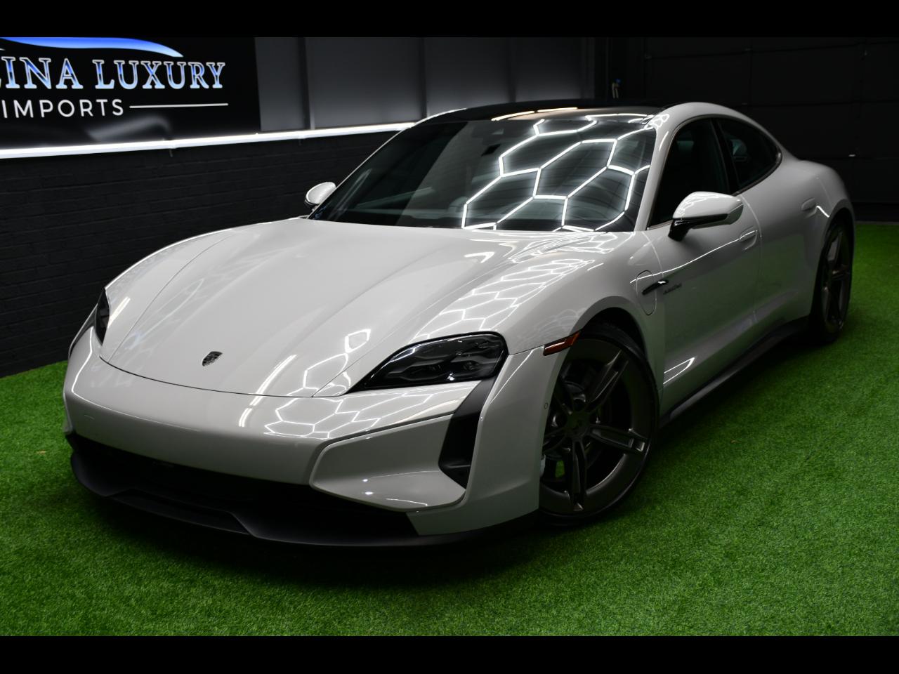 Porsche Taycan Turbo 2025