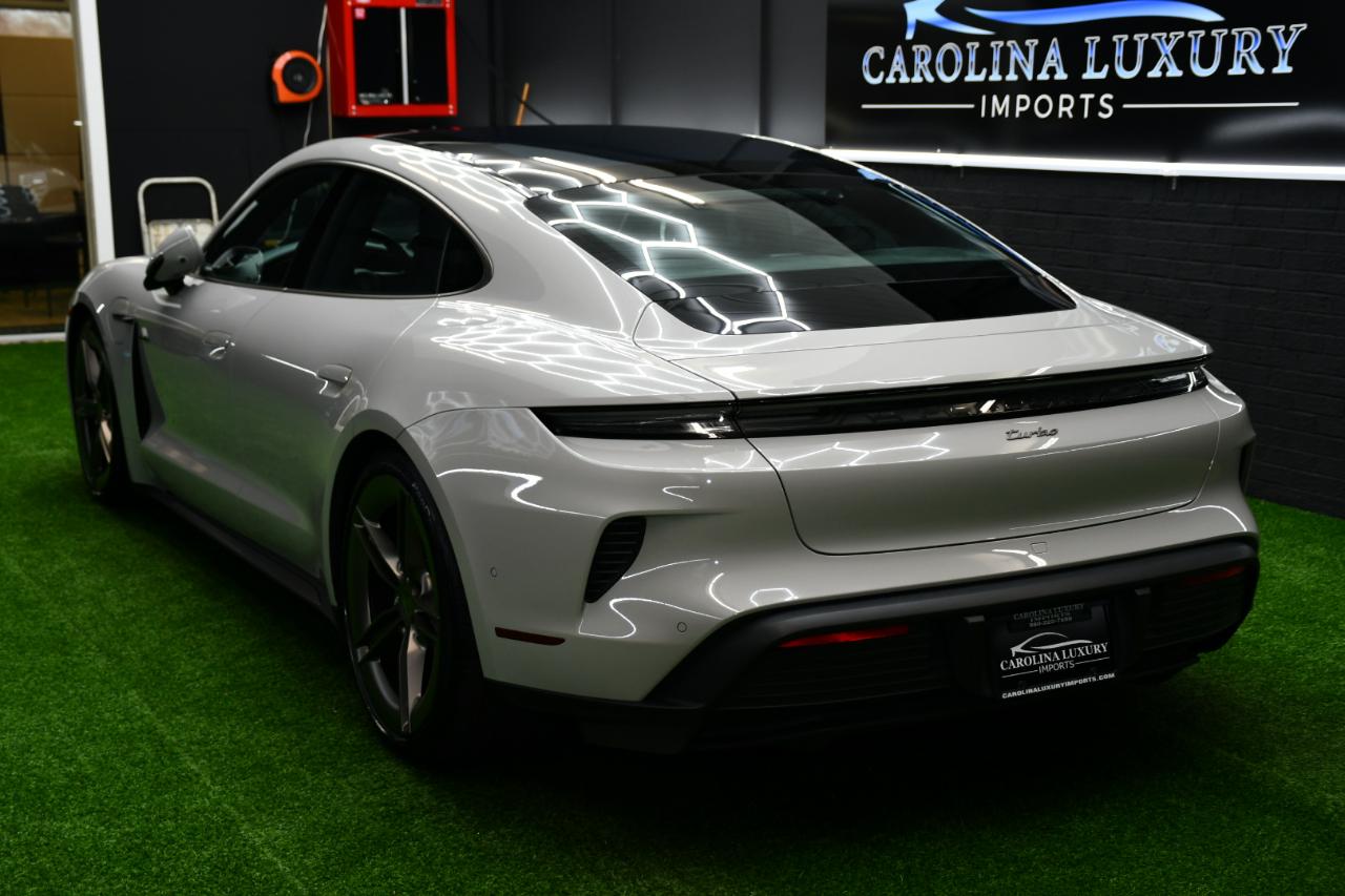 Porsche Taycan Turbo 2025