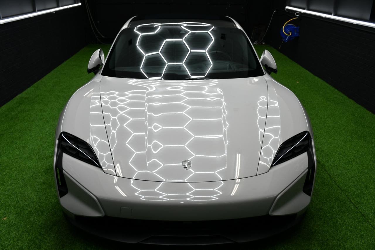 Porsche Taycan Turbo 2025