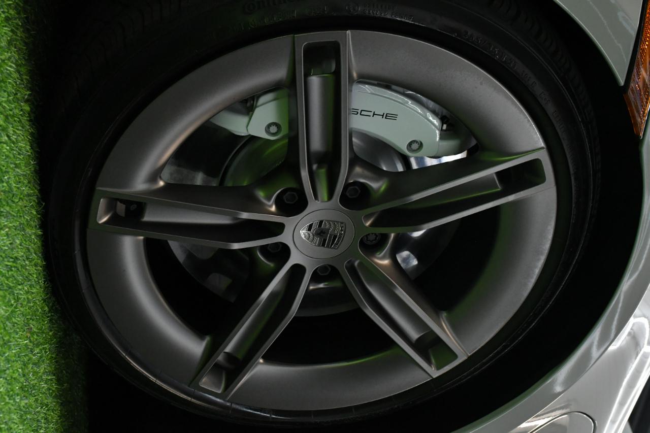 Porsche Taycan Turbo 2025