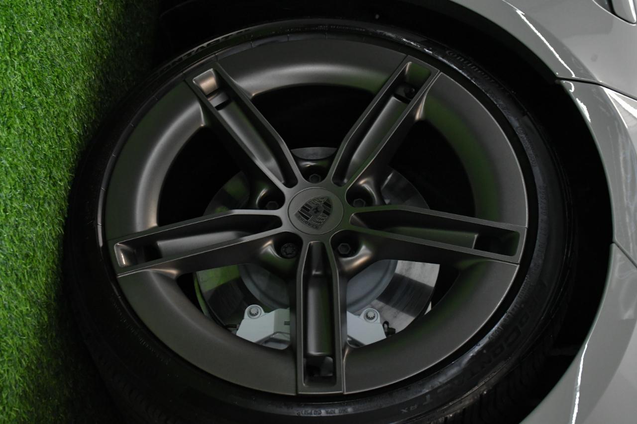 Porsche Taycan Turbo 2025