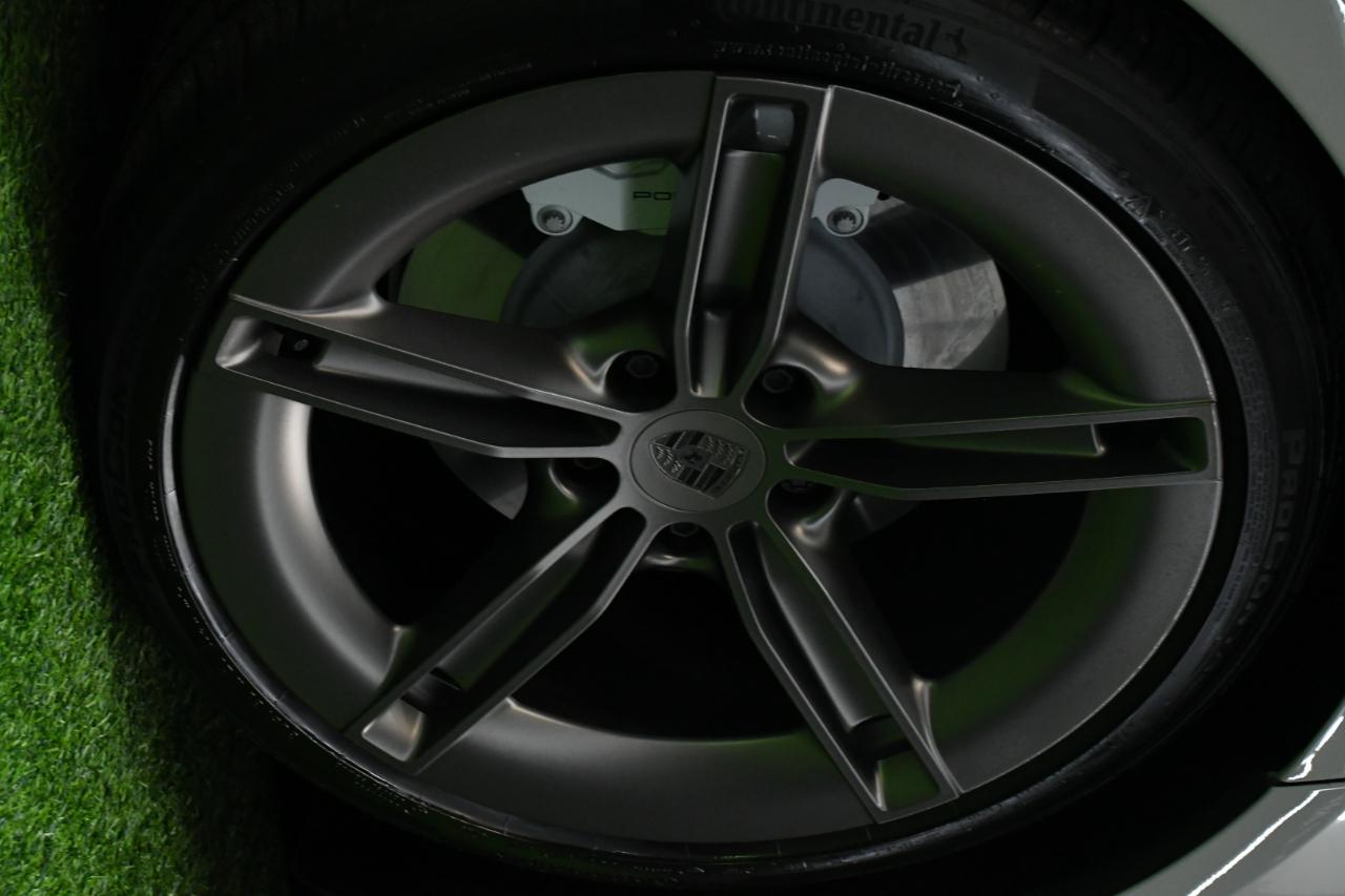 Porsche Taycan Turbo 2025