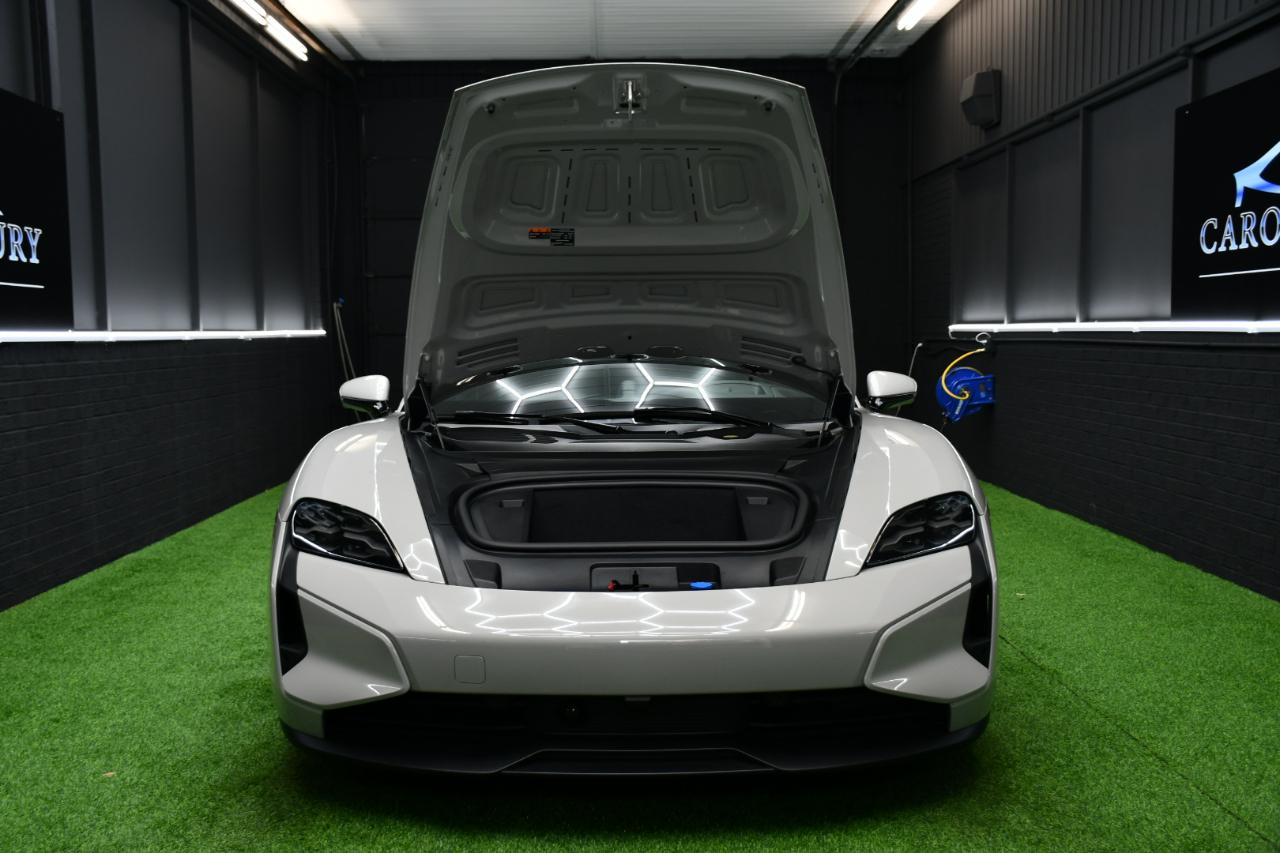 Porsche Taycan Turbo 2025