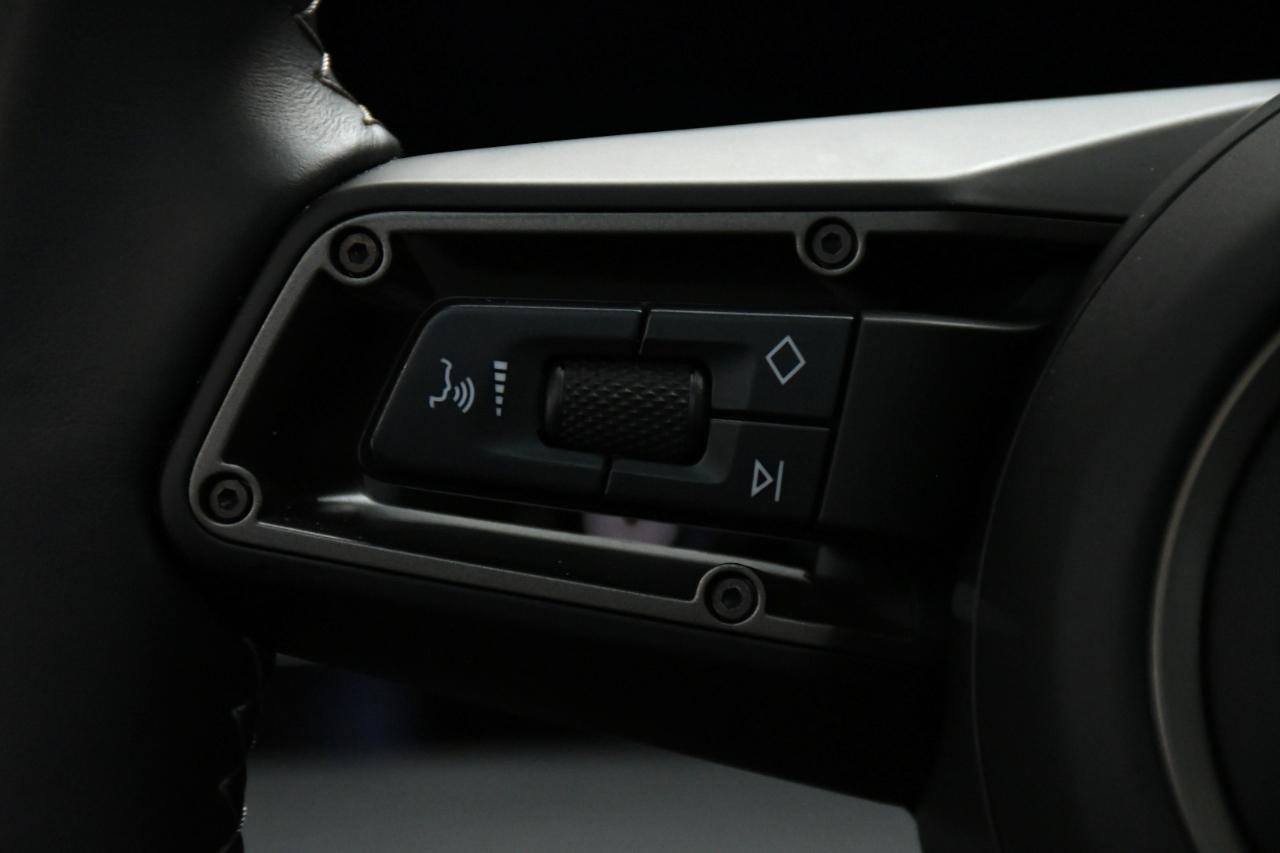 Porsche Taycan Turbo 2025