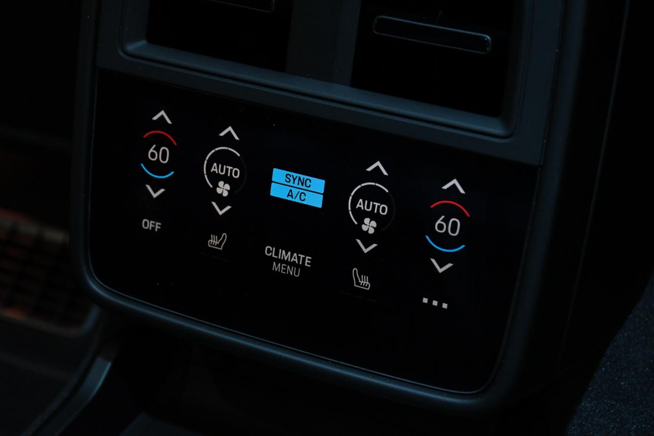 Porsche Taycan Turbo 2025