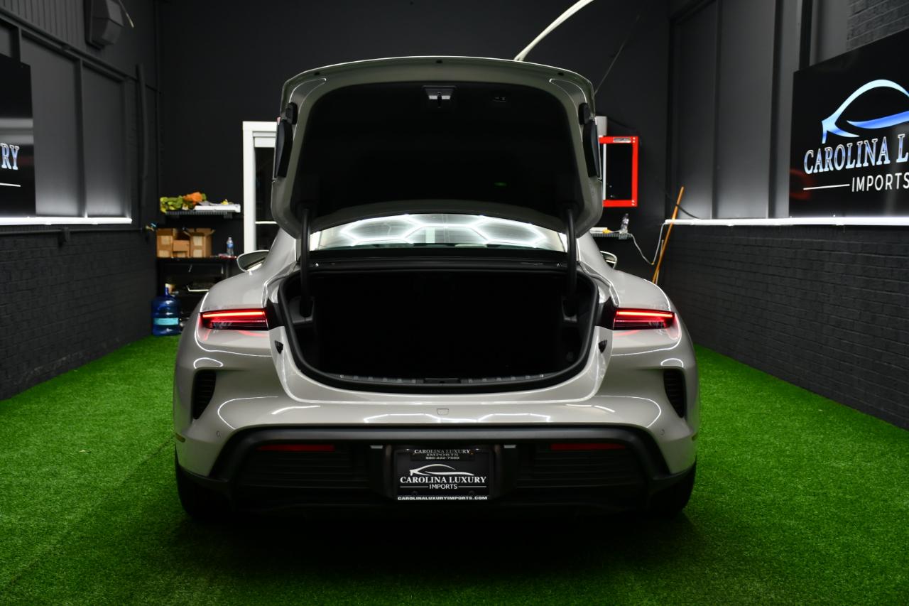 Porsche Taycan Turbo 2025