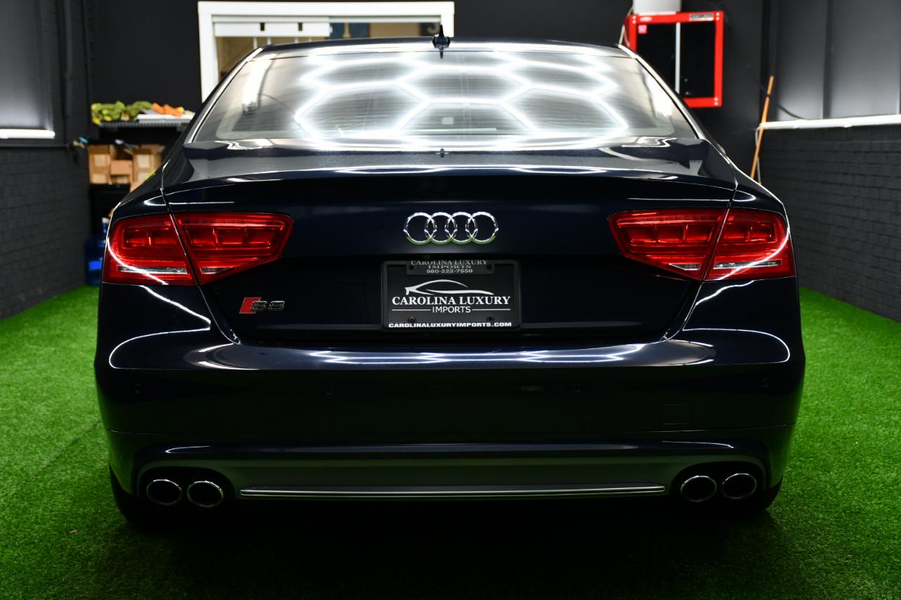 Audi S8 4.0 Sedan quattro Tiptronic 2013