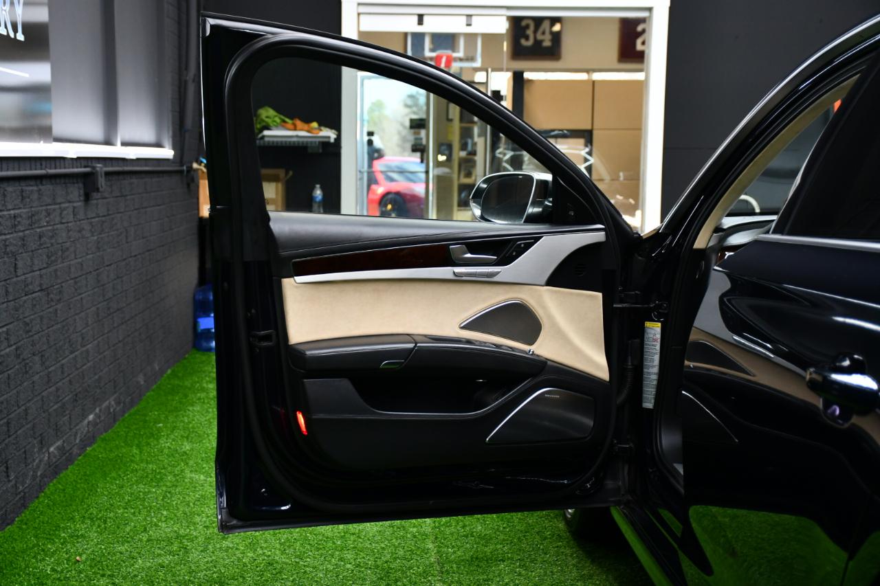 Audi S8 4.0 Sedan quattro Tiptronic 2013