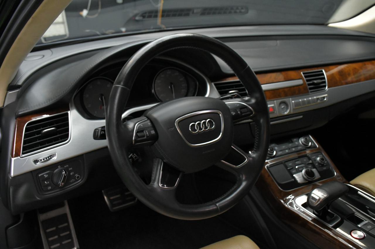 Audi S8 4.0 Sedan quattro Tiptronic 2013