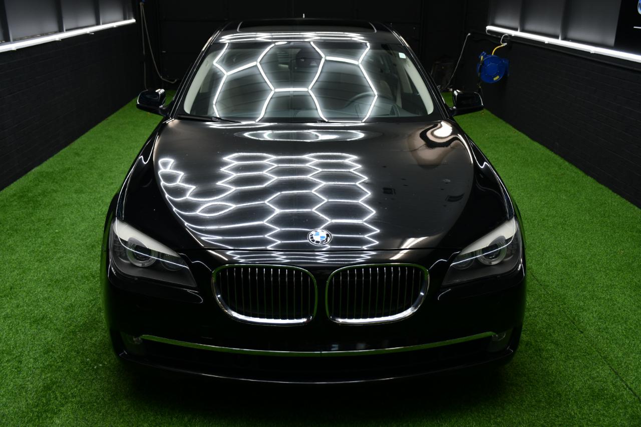 BMW 7-Series 750Li xDrive 2010