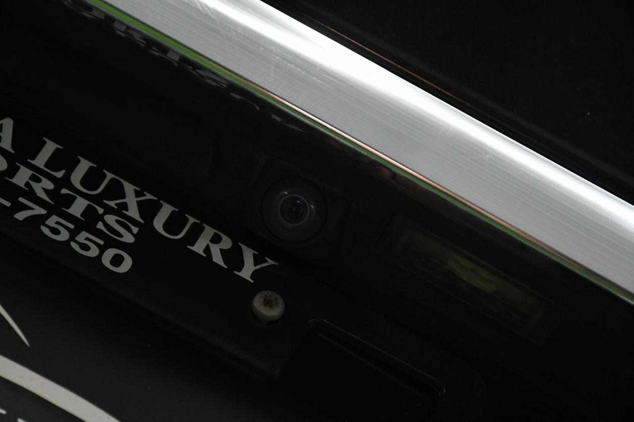 BMW 7-Series 750Li xDrive 2010