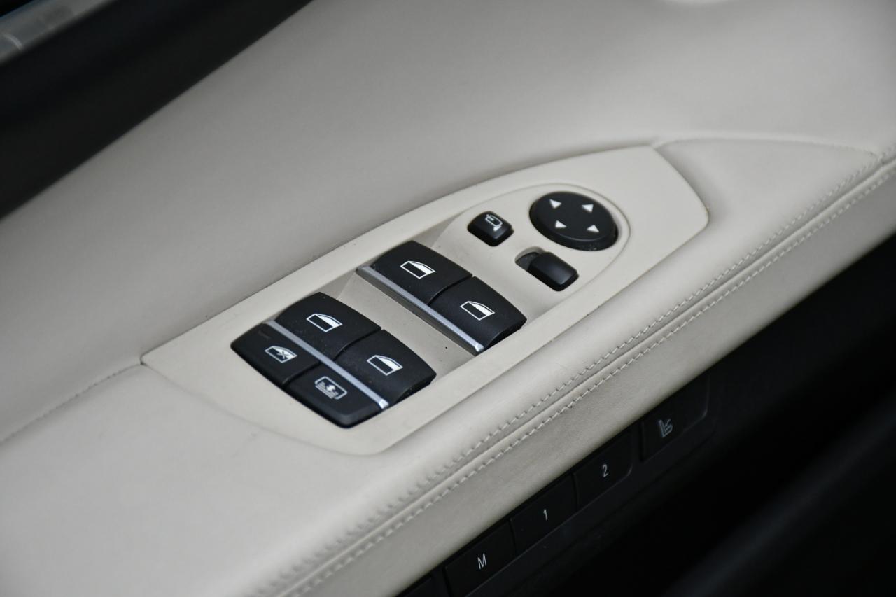 BMW 7-Series 750Li xDrive 2010