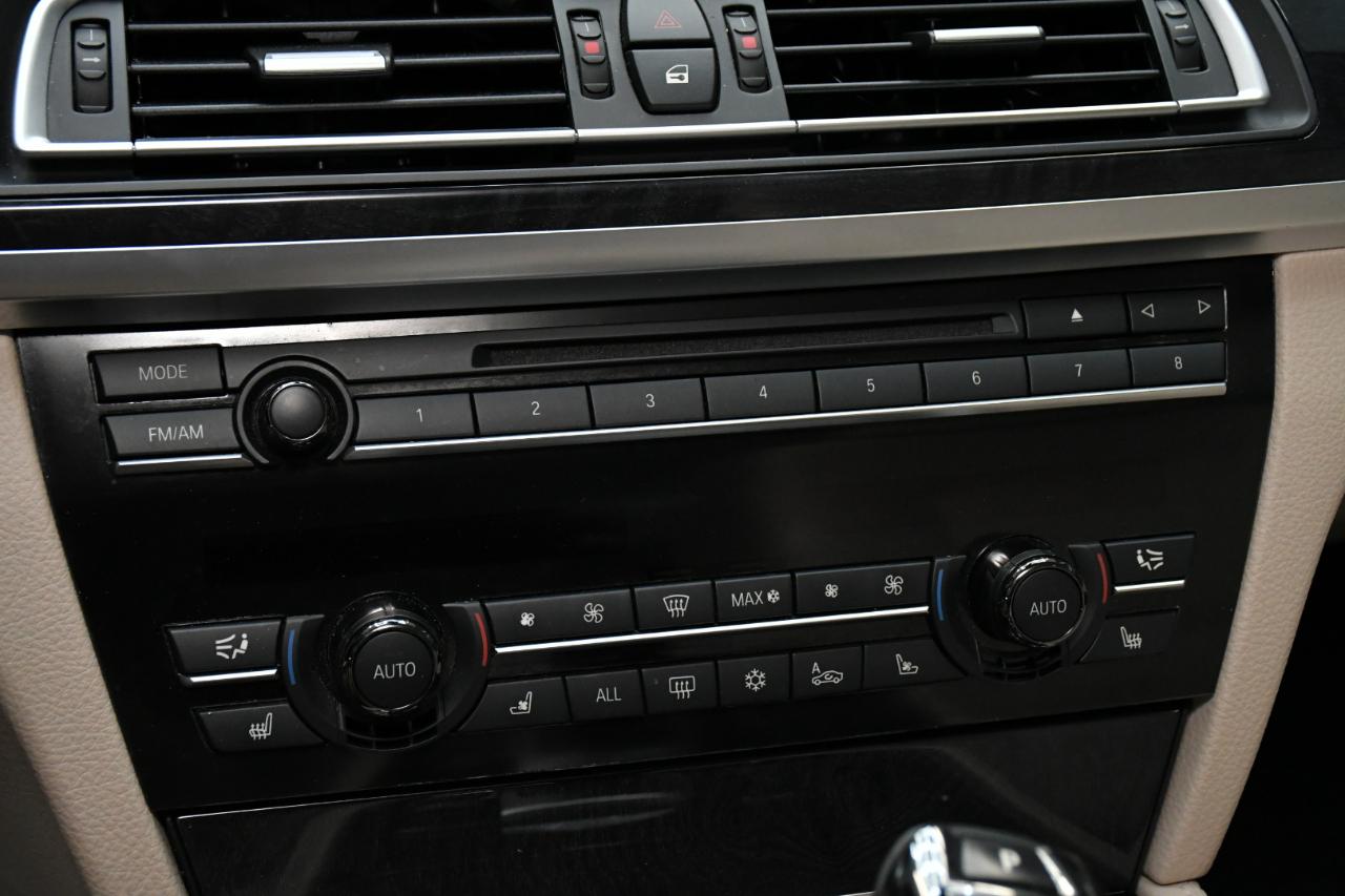 BMW 7-Series 750Li xDrive 2010