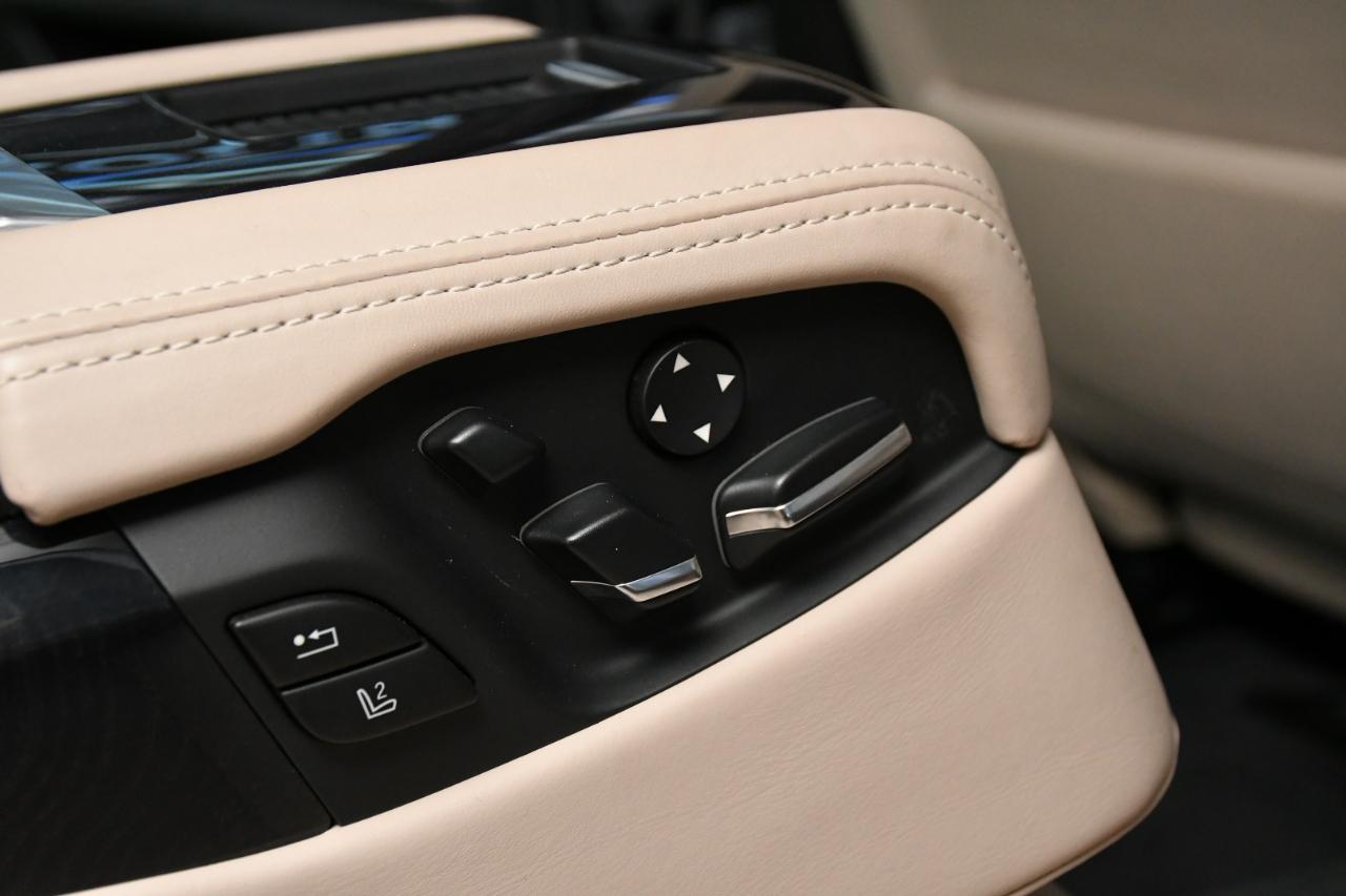 BMW 7-Series 750Li xDrive 2010